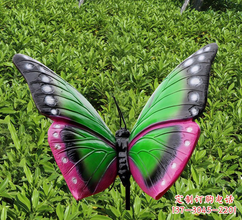 玻璃鋼蝴蝶雕塑為花園草叢添彩 玻璃鋼蝴蝶雕塑為花園草叢添彩