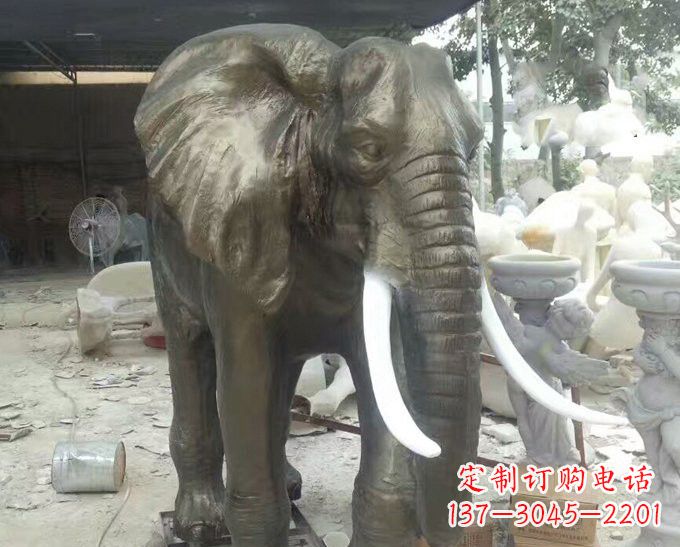 玻璃鋼大象雕塑——一座非凡的雕塑