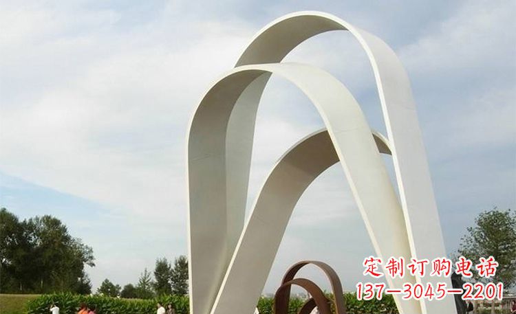 不銹鋼N字型廣場景觀雕塑