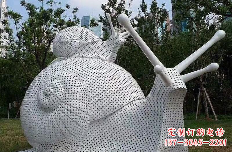 不銹鋼蝸牛雕塑把自然美搬進家居