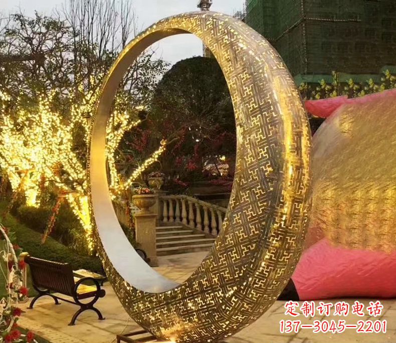 不銹鋼抽象發光月亮雕塑 