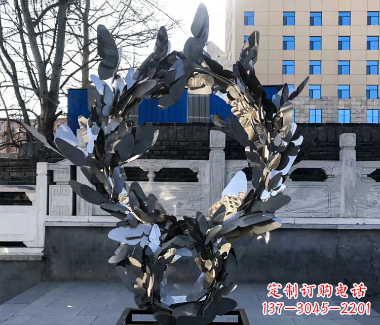 不銹鋼蝴蝶花環景觀雕塑