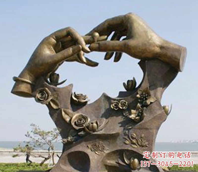 不銹鋼戒指雕塑表達愛的藝術精品