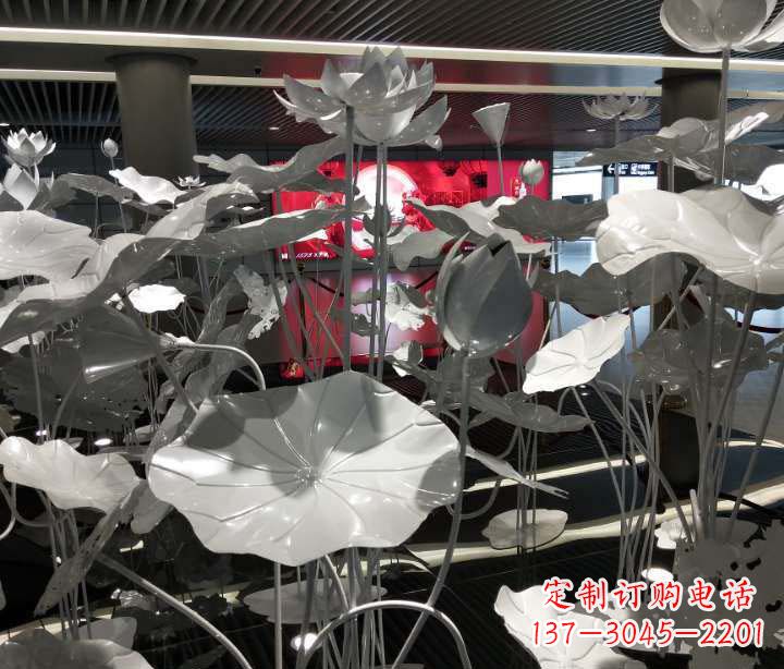 不銹鋼鍛造荷花雕塑藝術(shù)之美
