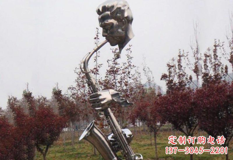 不銹鋼薩克斯雕塑藝術與音樂的結合