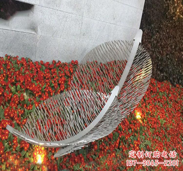不銹鋼公園鏤空樹葉雕塑——精致藝術品