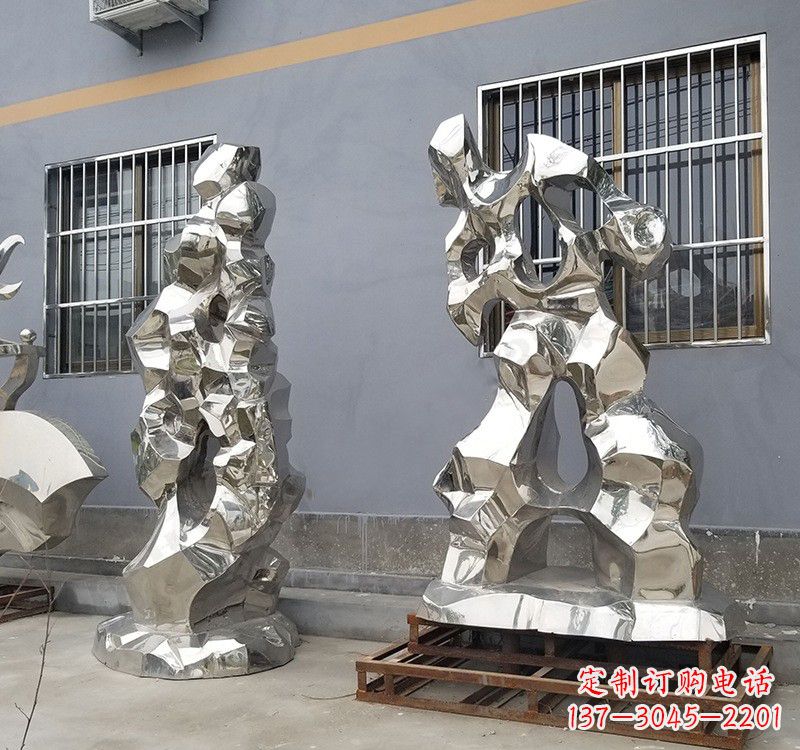太湖石雕塑精美的藝術品