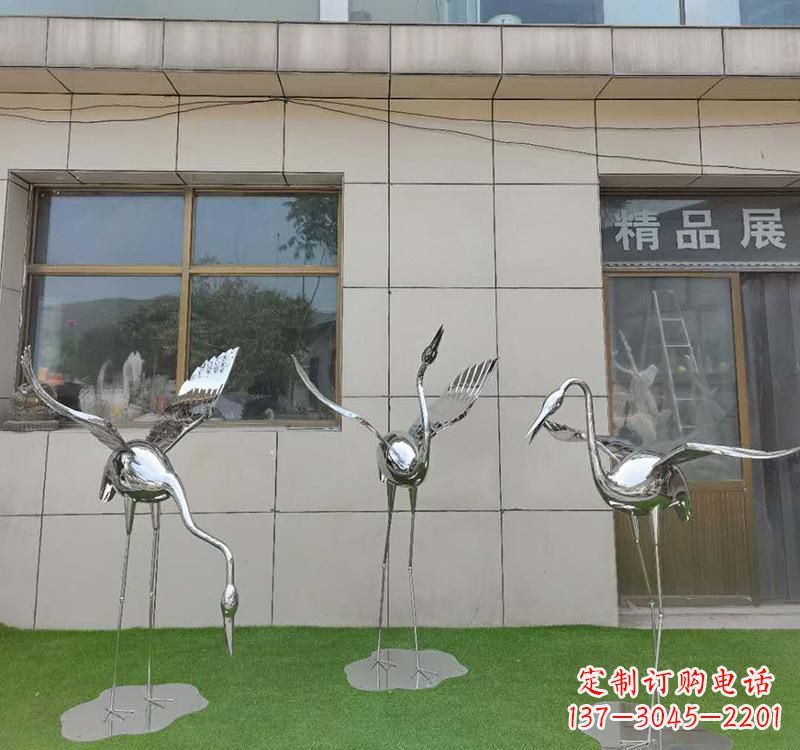 不銹鋼仙鶴雕塑：傳承傳統文化