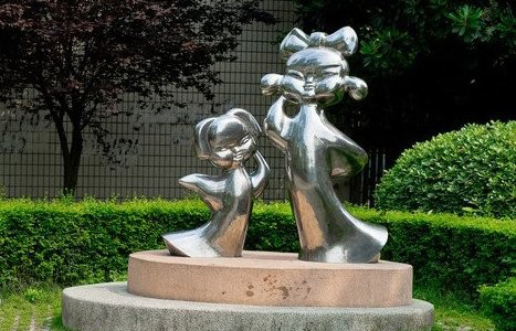 不銹鋼古代兒童雕塑：讓每個孩子都有一個家