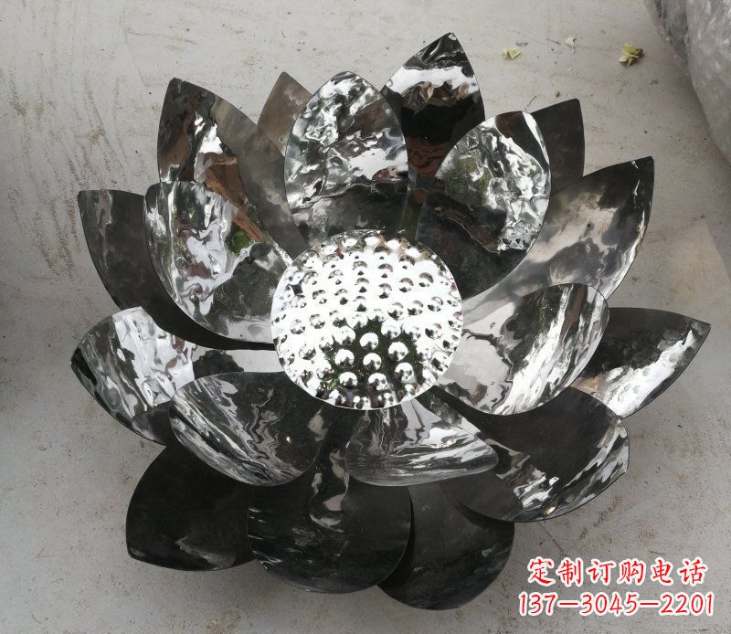 不銹鋼鏡面荷花公園景觀雕塑
