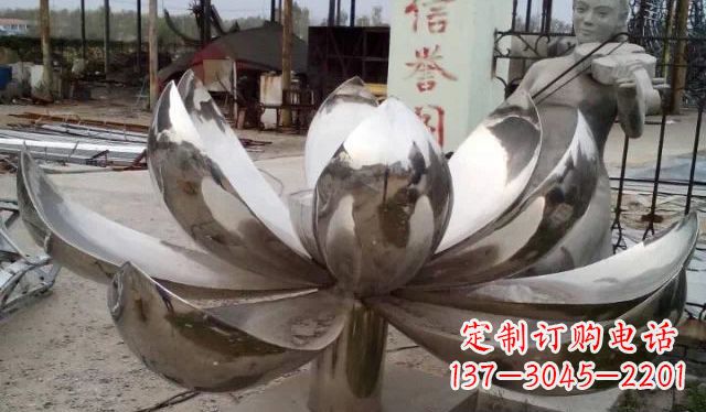 不銹鋼蓮花雕塑精美絕倫