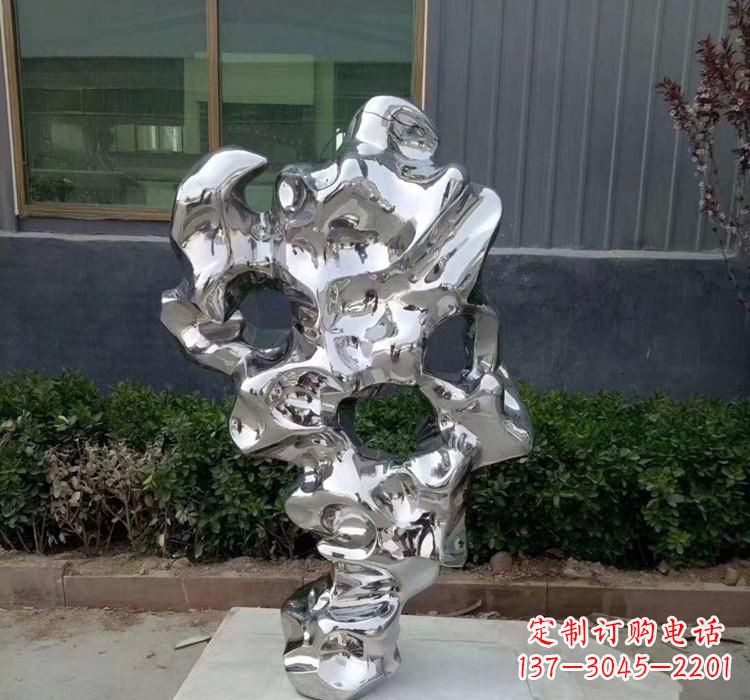 精美太湖石雕塑，給環(huán)境帶來燦爛光彩