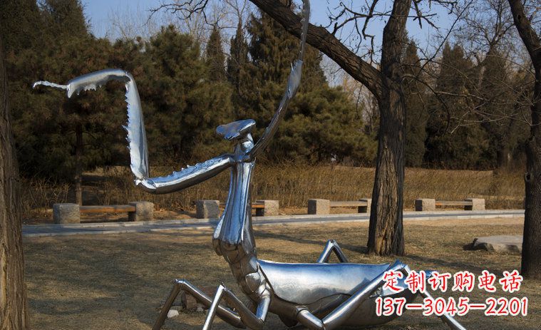 不銹鋼螳螂園林景觀雕塑創意締造美景