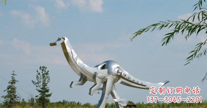 不銹鋼鴨嘴龍雕塑傳遞自然之美