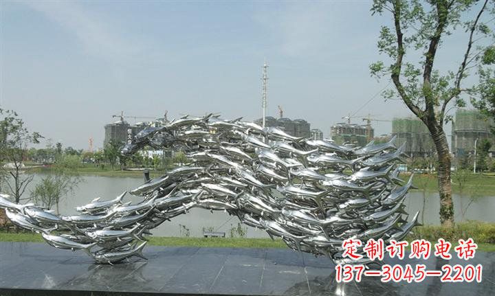 精美動物雕塑點綴不銹鋼魚群公園 精美動物雕塑點綴不銹鋼魚群公園