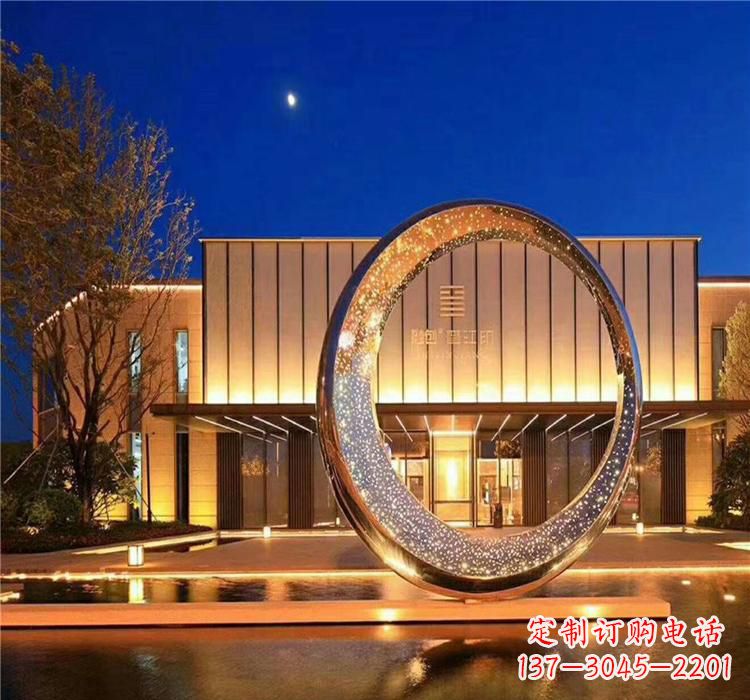 不銹鋼圓環雕塑2