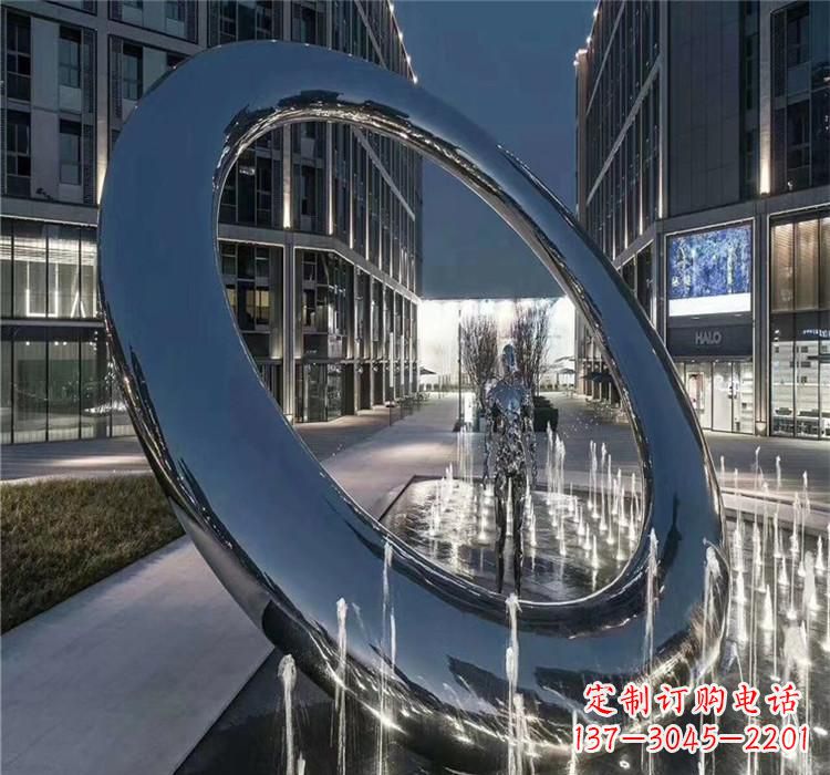 不銹鋼圓環景觀雕塑2