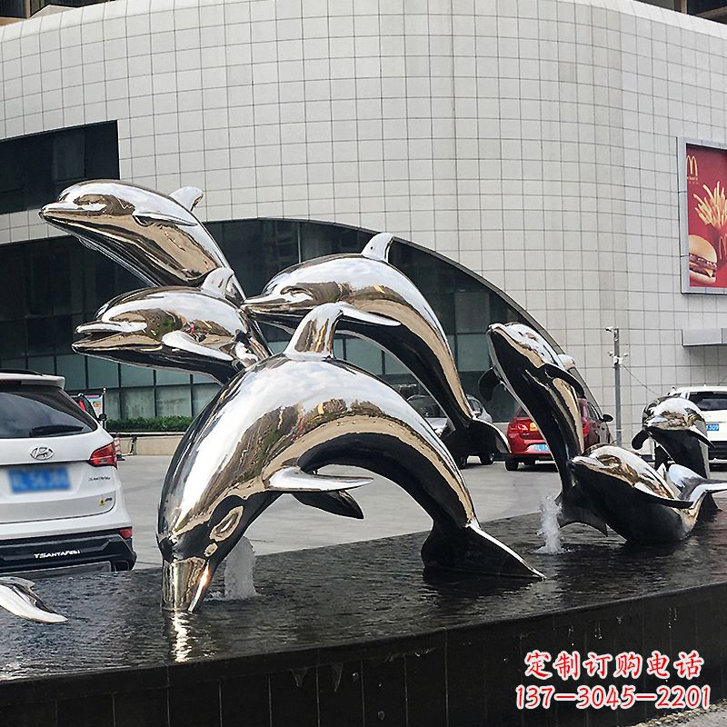 海豚雕塑點亮城市商場的不銹鋼鏡面水景