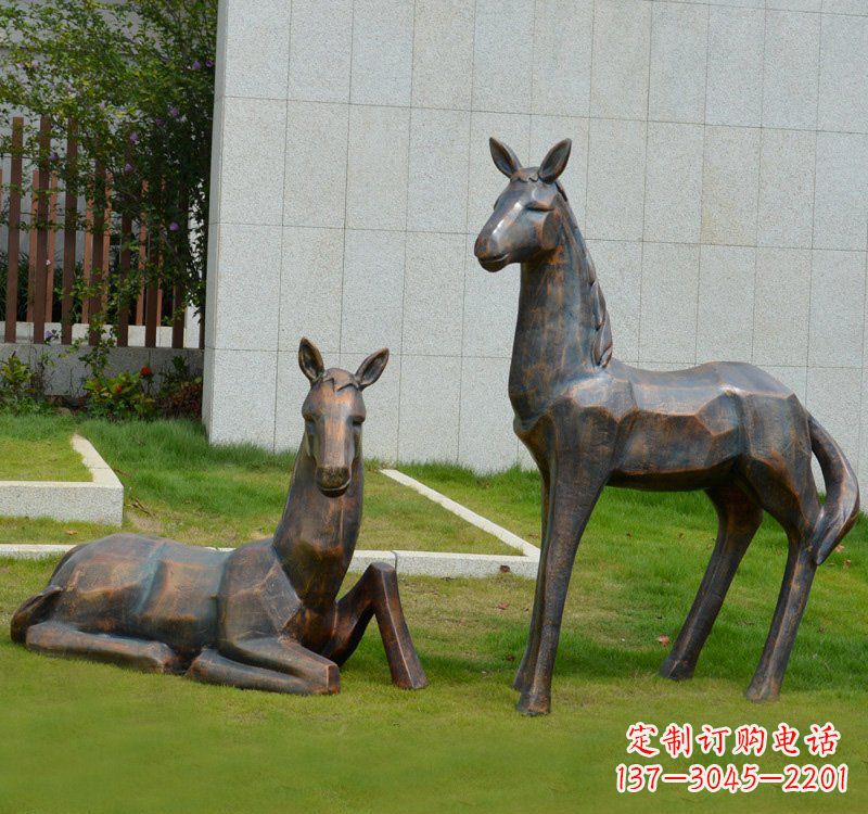 抽象幾何馬銅雕