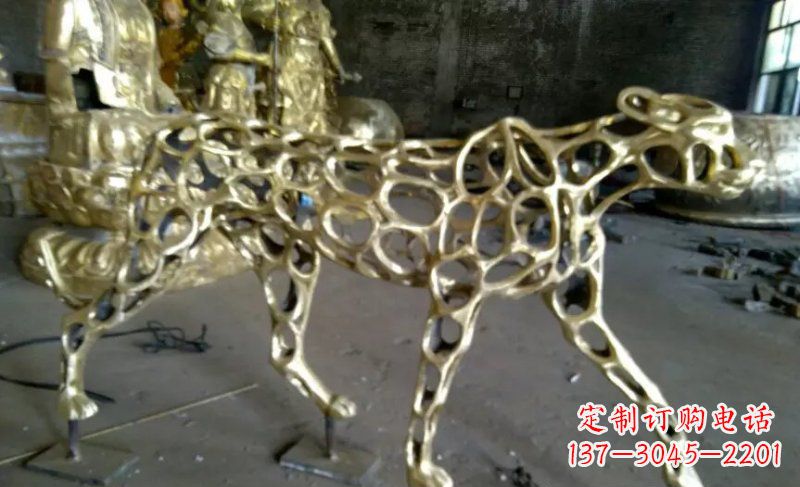 靜謐的金錢豹雕塑 靜謐的金錢豹雕塑