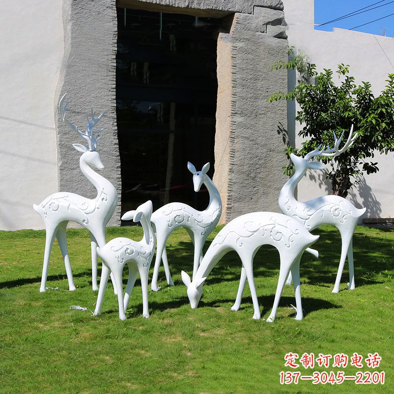 玻璃鋼動物雕塑——給小區園林添彩