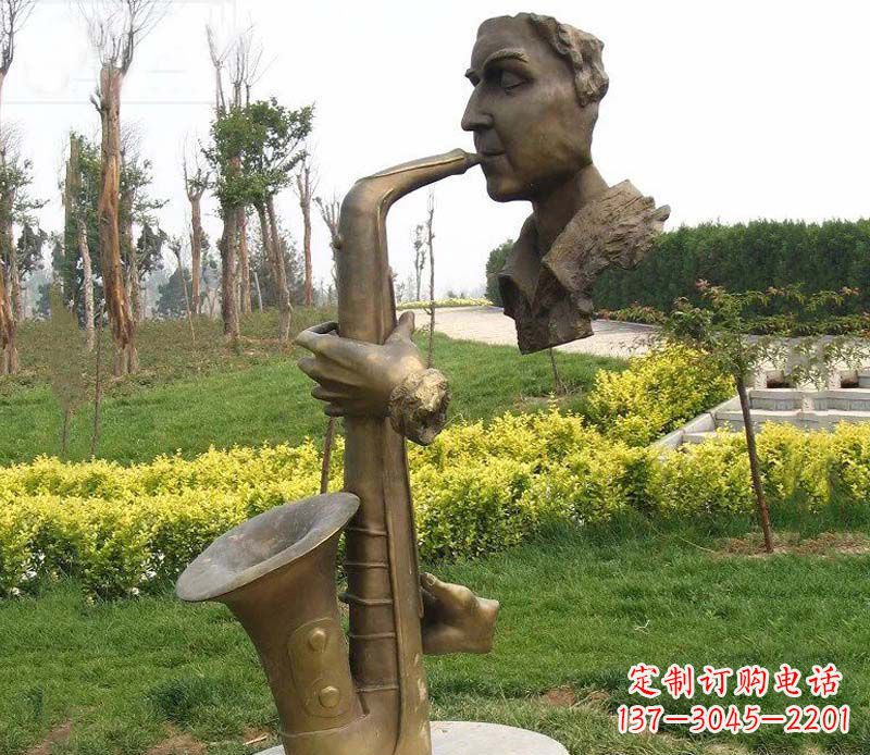 薩克斯雕塑藝術的精美表現 薩克斯雕塑藝術的精美表現