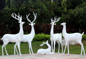純白玻璃鋼鹿，精美的公園動物雕塑