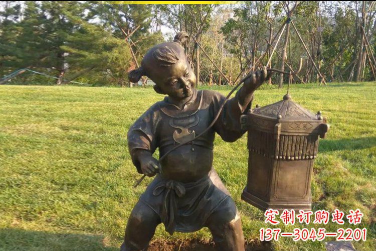 燈籠雕塑點亮公園的精彩