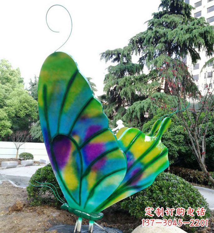 不銹鋼蝴蝶雕塑，裝點(diǎn)城市廣場