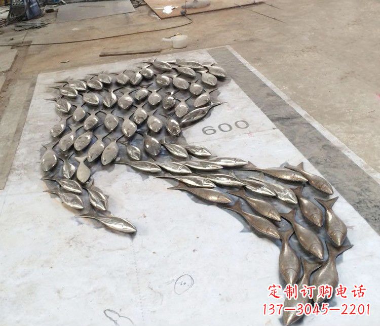 多彩活力的不銹鋼動物雕塑
