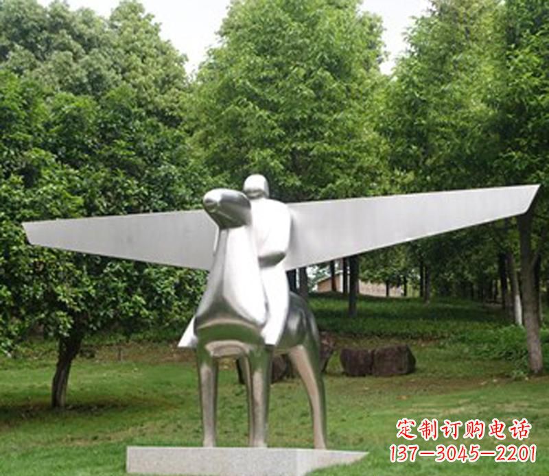 優雅而獨特的不銹鋼飛馬雕塑
