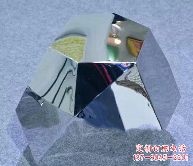 公園不銹鋼鏡面異形景觀雕塑