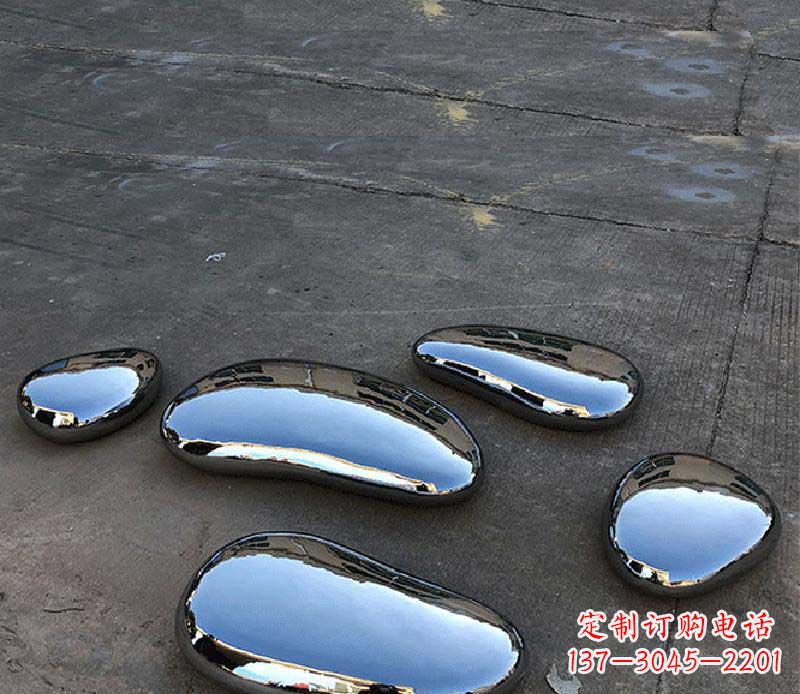 不銹鋼水滴景觀雕塑美輪美奐，營造自然靈動