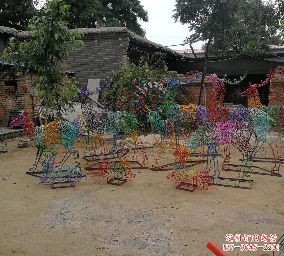 彩色不銹鋼鏤空梅花鹿雕塑 彩色不銹鋼鏤空梅花鹿雕塑