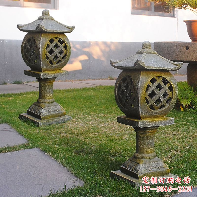 公園仿古石燈籠