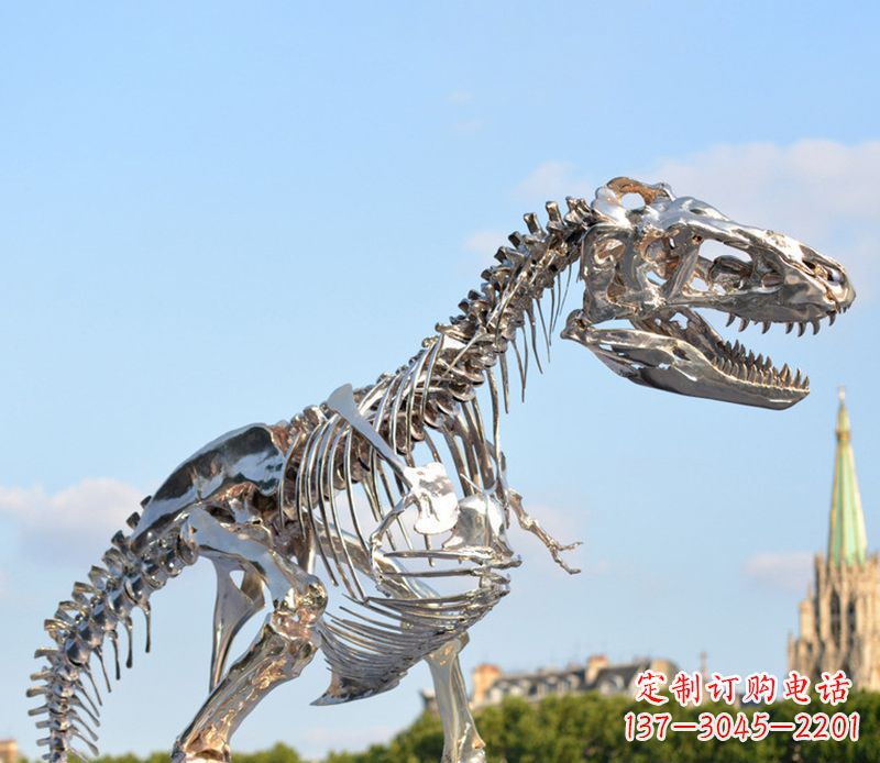 不銹鋼恐龍雕塑展現自然之美