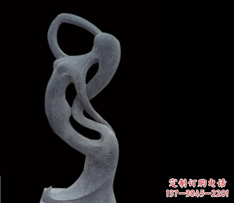公園內石雕抽象人物
