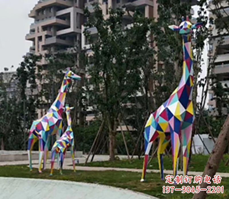 精美高雅的長頸鹿雕塑 精美高雅的長頸鹿雕塑