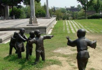 老鷹雕塑，巧妙玩耍、永記美好