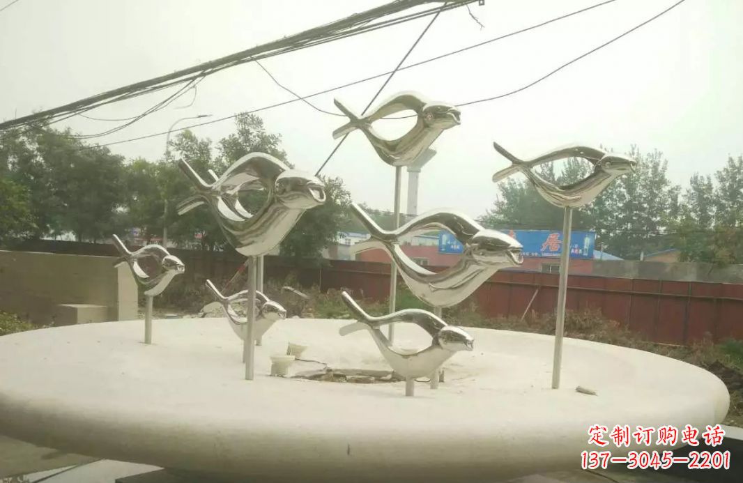 廣場不銹鋼抽象魚雕塑
