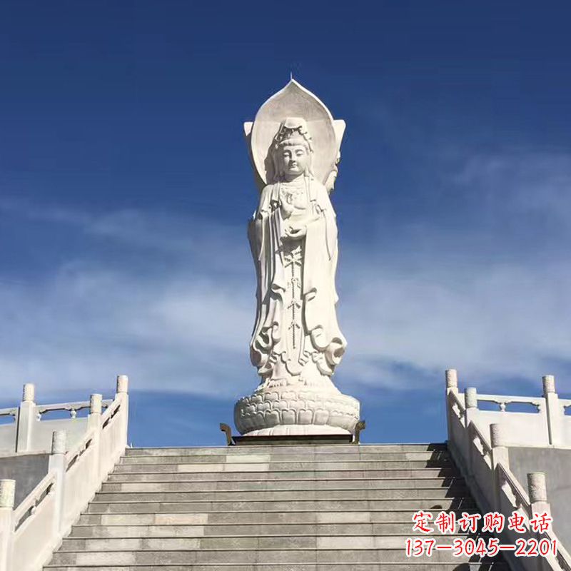 景區(qū)廣場(chǎng)大型三面觀音石雕景觀雕塑