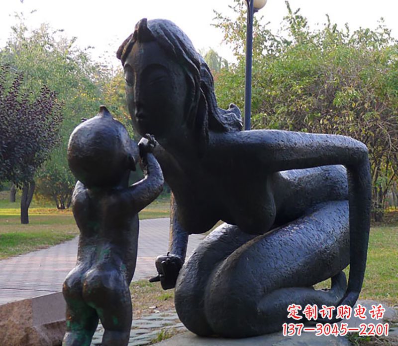 母子情深公園人物銅雕