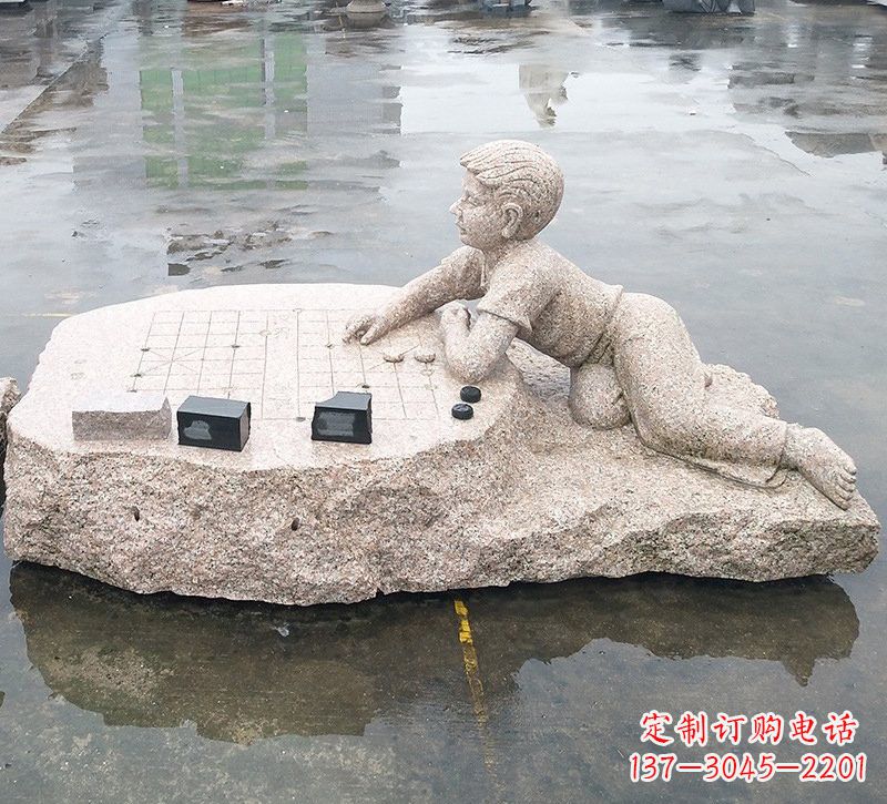 石雕公園下象棋人物