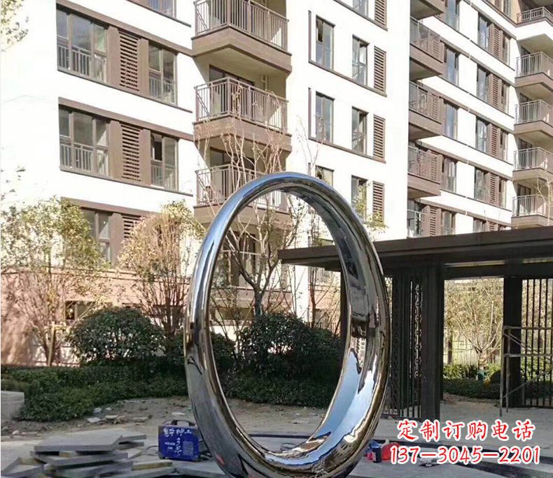 小區不銹鋼鏡面圓環雕塑 