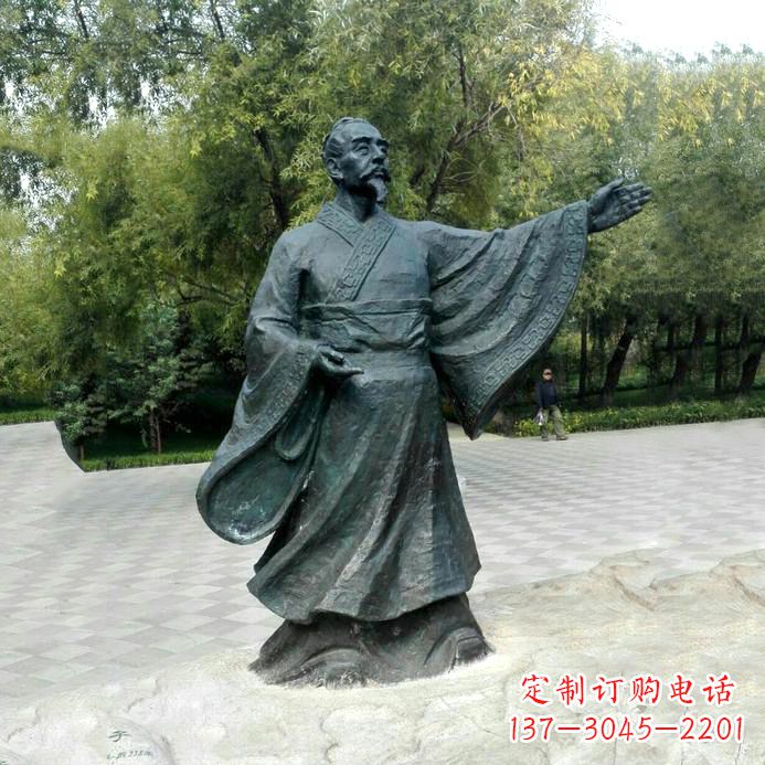 中國歷史名人戰國時期儒家學派的代表人物荀子銅雕像